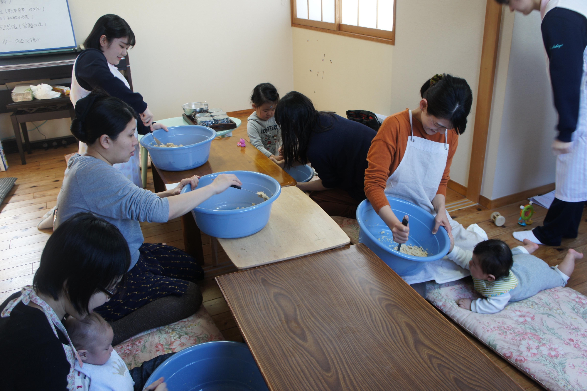 【スタッフ日記】今日は手作り味噌の会でした